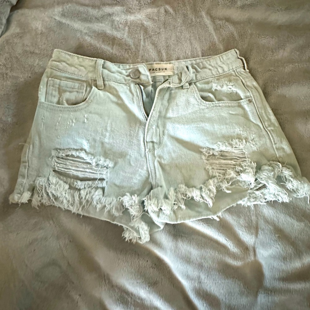 Light was distressed Jean shorts